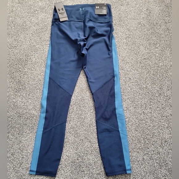 NWT! UA Heat Gear Ankle Crops - Picture 4 of 7